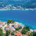 1 Bedroom Awesome In *